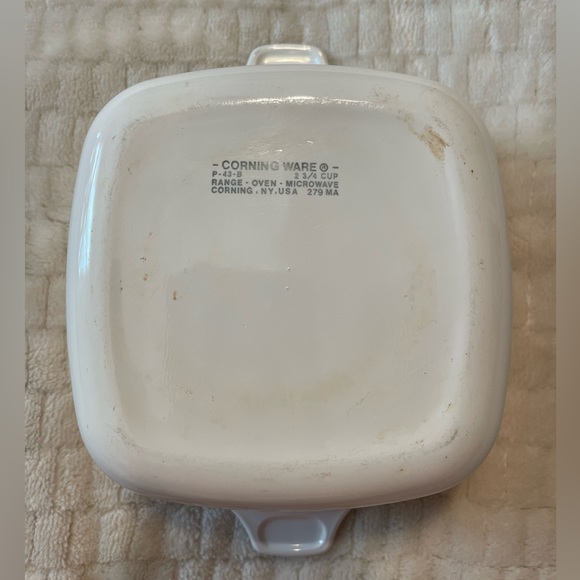 VINTAGE CORNINGWARE - Picture 3 of 4